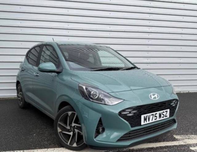 Hyundai i10 1.2 [79] Premium Navigation 5dr Auto Hatchback Petrol Green
