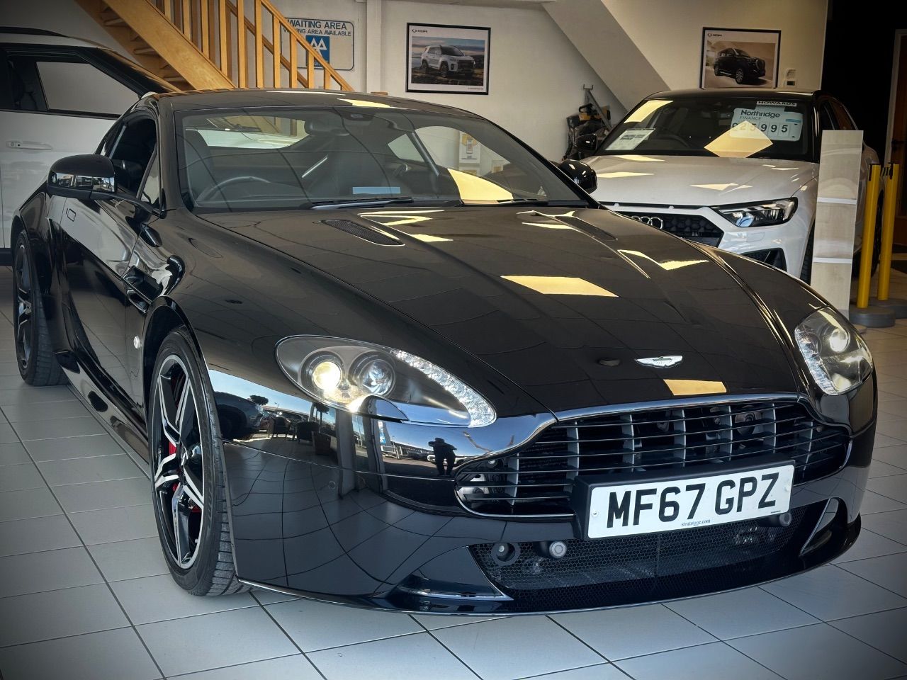 2017 Aston Martin V8 Vantage