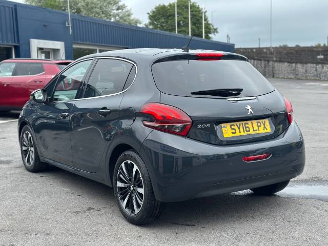 2016 Peugeot 208 1.2 PureTech 82 Allure 5dr