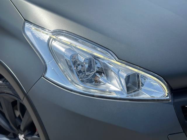 2017 Peugeot 208 1.6 THP GTi by Peugeot Sport 3dr